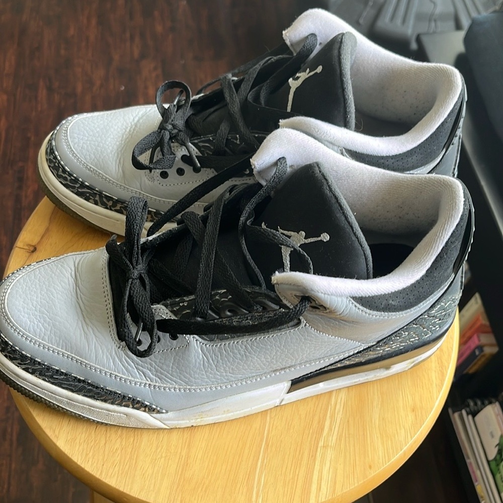 Jordan 3 Gray/Black Cement